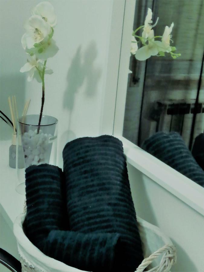 Apartament L'Approdo Del Re Caserta Zewnętrze zdjęcie